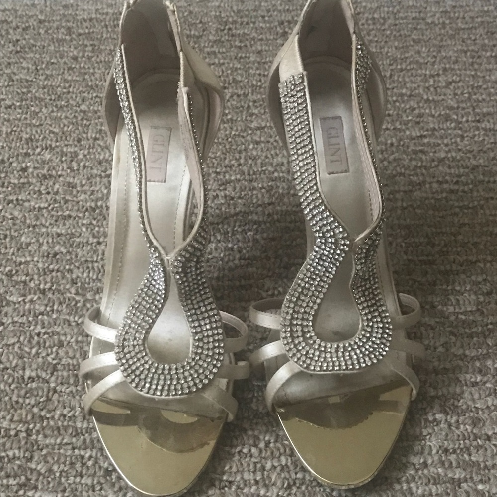 Heeled sandal